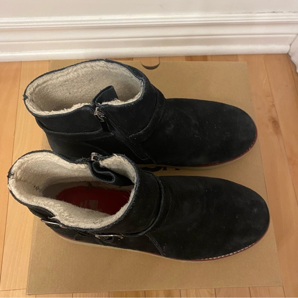 Royal Canadian Winter Boot - Picture 4 of 7